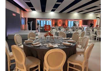 cena en el palco de honor
