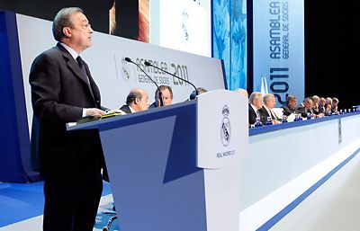 Florentino Pérez: 'Creemos en este equipo y en el mejor técnico del mundo: José Mourinho'