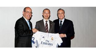Florentino Pérez presidió el encuentro de peñas en Japón