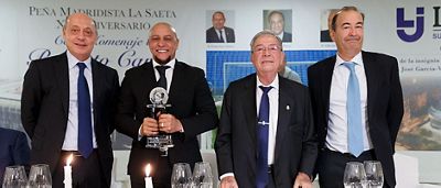 Roberto Carlos, en el XLI aniversario de la Peña Madridista La Saeta