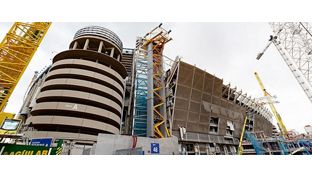 Los torreones del lateral de Padre Damián