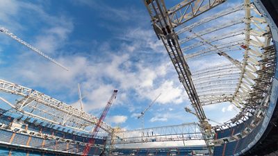 El Santiago Bernabéu del siglo XXI: avanzan las obras de la nueva cubierta