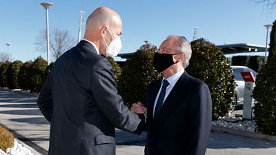 El presidente, con el equipo en la Ciudad Real Madrid