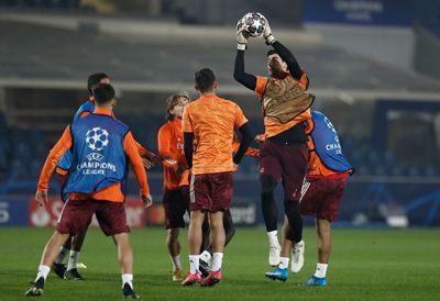 entrenamiento del real madrid en el estadio de bérgamo