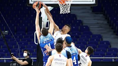 Tavares, segundo máximo taponador histórico del Real Madrid en Liga
