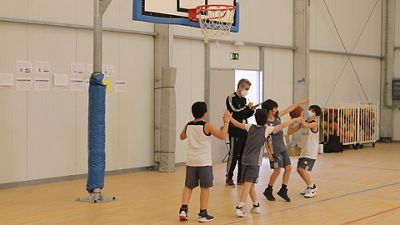 Las escuelas de baloncesto de la Fundación celebraron la primera jornada en valores