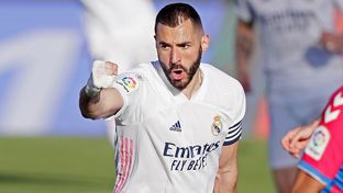 Benzema encadena cuatro partidos marcando