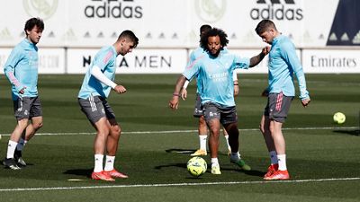 El equipo prepara el Clásico tras la victoria en la Champions