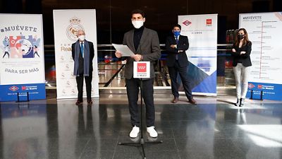 Iker Casillas, con la campaña ‘Muévete’ de la Fundación Real Madrid y Metro de Madrid