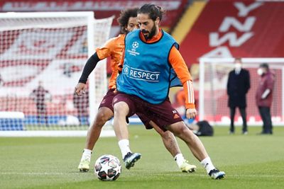 entrenamiento del real madrid en anfield