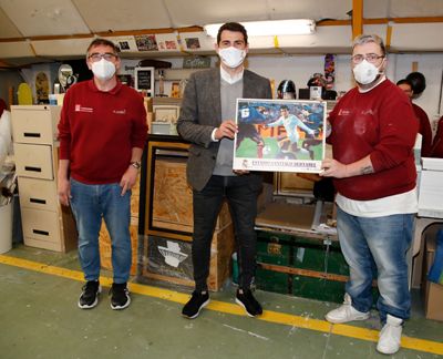 iker casillas visita los talleres de a la par