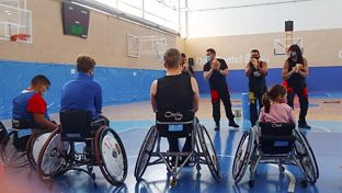 Música y reciclaje en la escuela de la Fundación y Signus en Getafe