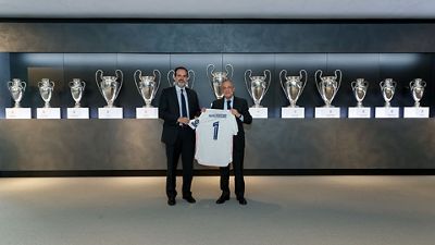 El presidente del Banco Interamericano de Desarrollo visita la Ciudad Real Madrid