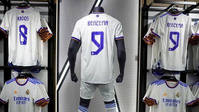 “Me gusta mucho la camiseta del Real Madrid”