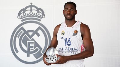 Garuba, elegido el mejor jugador joven de la Euroliga