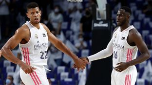 Real Madrid-Barça: comienza la final de la Liga