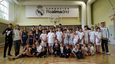 Las escuelas de Ucrania celebran un gran torneo en conmemoración del Día del Niño