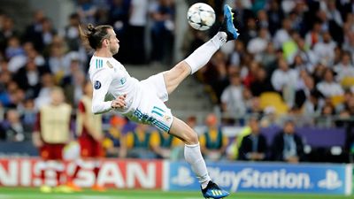 Bale cumple 32 años