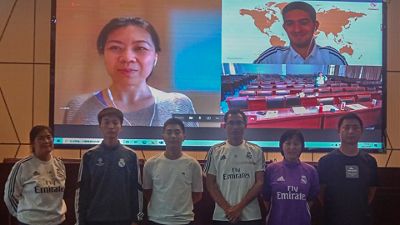 Primera formación telemática para la escuela de la Fundación en Jinzhai (China)