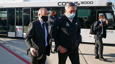 Florentino Pérez, con el equipo en Austria