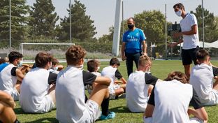 Arbeloa visita a los participantes del Campus Experience