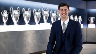 Courtois: “Quiero seguir haciendo historia con el Real Madrid”