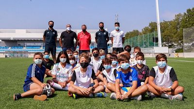 Roberto Carlos visita a los participantes de los Campus Experience