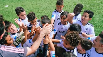 Los clínics de la Fundación conquistan las Antillas holandesas