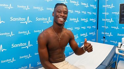 Reconocimiento médico de Camavinga