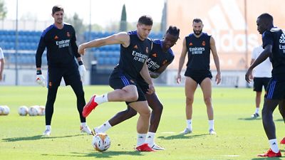 Benzema, Courtois, Alaba y Jović se incorporan a los entrenamientos
