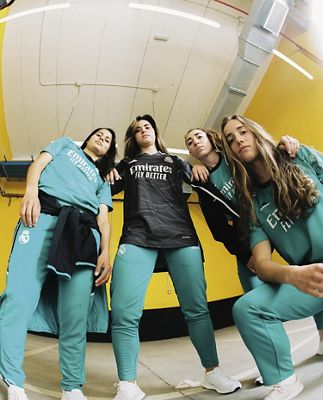 el real madrid y adidas presentan la tercera camiseta de la temporada 2021-22