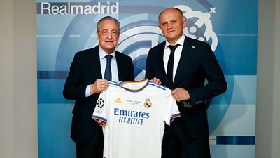 Intercambio de obsequios en el Real Madrid-Sheriff Tiraspol