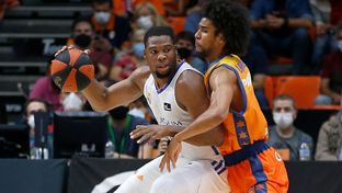 79-93: El Real Madrid suma la quinta victoria seguida en la Liga