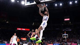 El Real Madrid se impone con autoridad en Vitoria