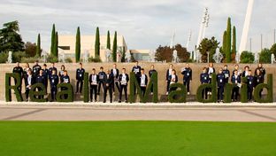 Los beneficiarios de las escuelas de Ucrania visitan la Ciudad Real Madrid