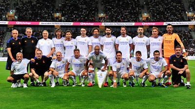 El Real Madrid y el Tenerife, con los damnificados del volcán de La Palma