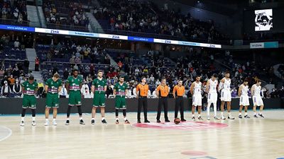 Minuto de silencio en el WiZink en memoria de Manolo Santana