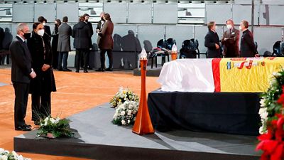 El presidente, en la capilla ardiente de Manolo Santana