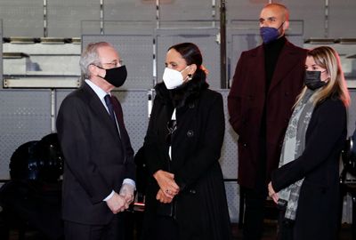 el presidente en la capilla ardiente de manolo santana