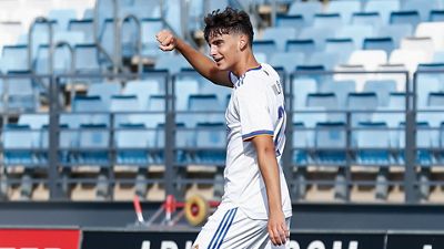 El golazo desde su campo de Villar con el Juvenil A