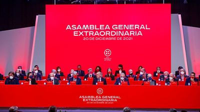 La RFEF entregó la medalla de oro y brillantes a la familia de Lorenzo Sanz