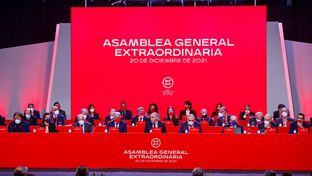 La RFEF entregó la medalla de oro y brillantes a la familia de Lorenzo Sanz