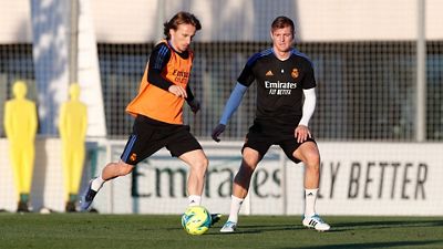 El Real Madrid completa el último entrenamiento del año