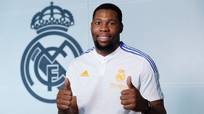 Yabusele: 'C'est une fierté de faire partie du Real Madrid, je suis très heureux de continuer ici'