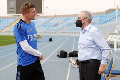 el presidente acudió al entrenamiento del equipo