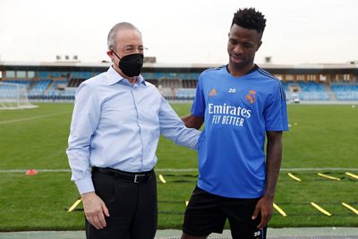 el presidente acudió al entrenamiento del equipo