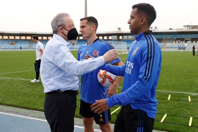 el presidente acudió al entrenamiento del equipo