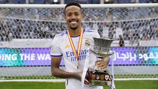 Militão completa 24 anos