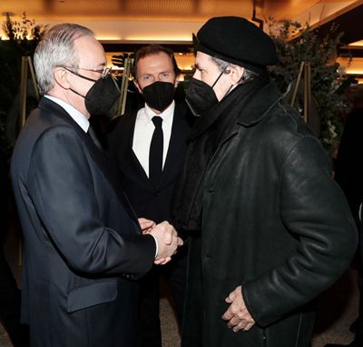 capilla ardiente de paco gento en el santiago bernabéu