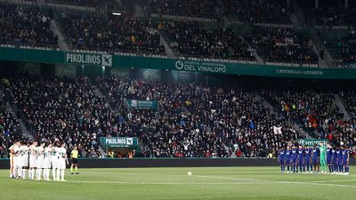 Minute de silence en hommage à Gento